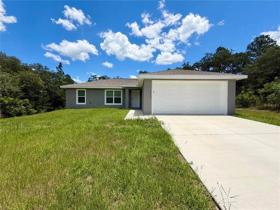 For Sale: $249,900 (3 beds, 2 baths, 1381 Square Feet)