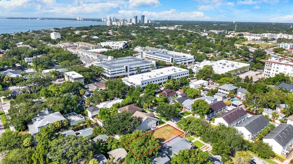 合同活跃: $950,000 (0.15 acres)