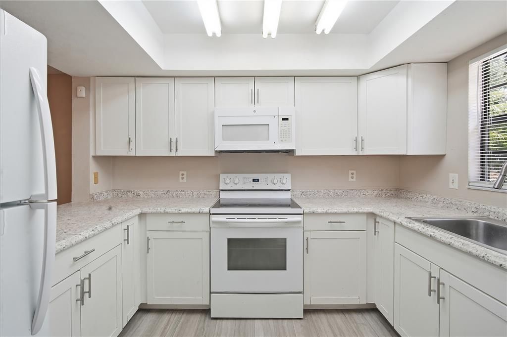 В аренду: $1,575 (2 спален, 2 ванн, 1206 Квадратных фут)