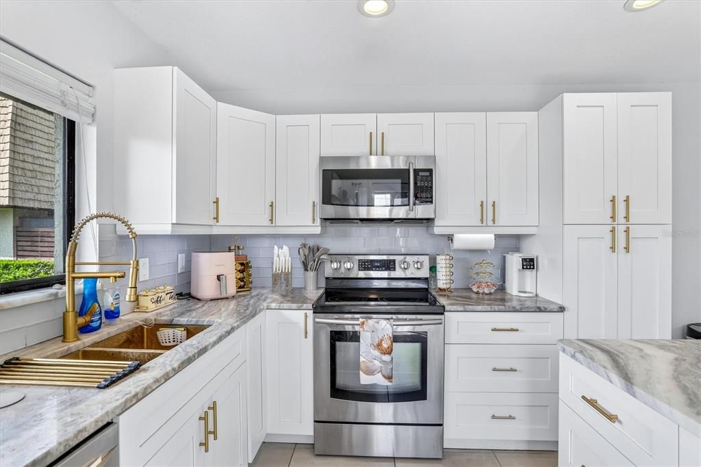 For Rent: $2,200 (2 beds, 2 baths, 1312 Square Feet)