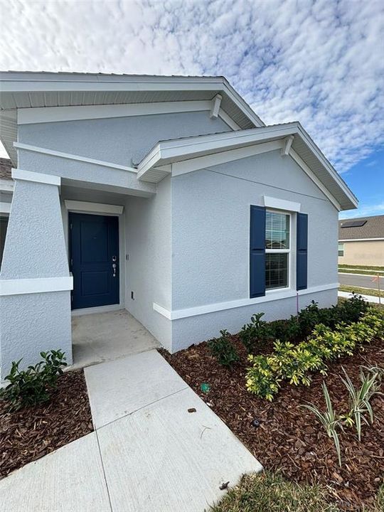 For Rent: $2,300 (3 beds, 2 baths, 1580 Square Feet)