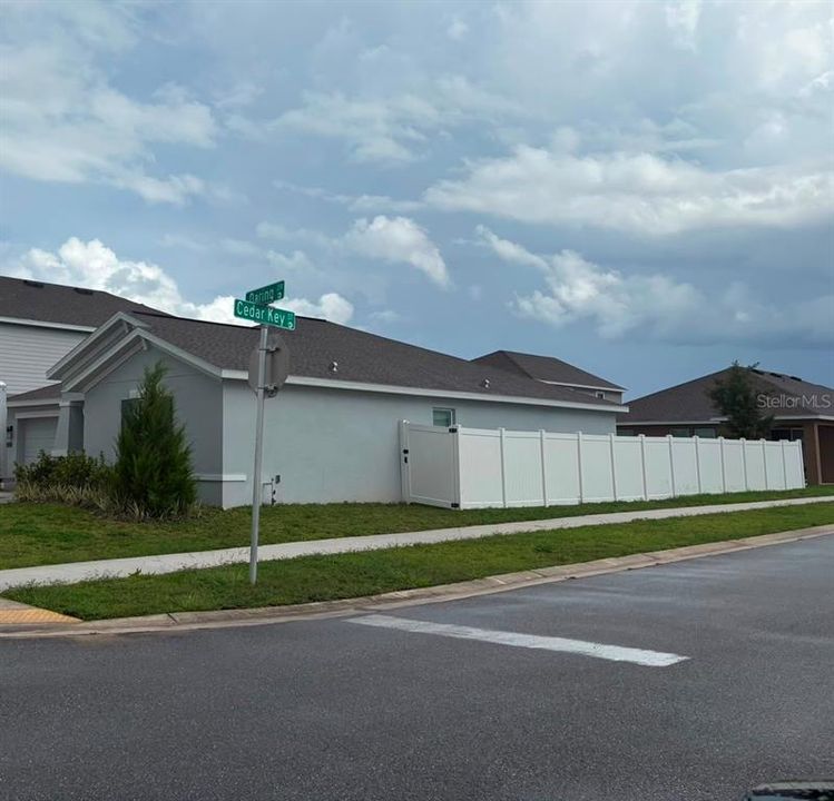 For Rent: $2,300 (3 beds, 2 baths, 1580 Square Feet)