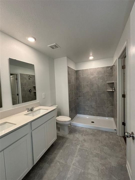 For Rent: $2,300 (3 beds, 2 baths, 1580 Square Feet)