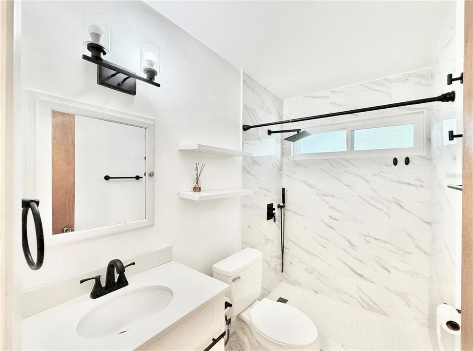 For Rent: $1,795 (2 beds, 1 baths, 808 Square Feet)