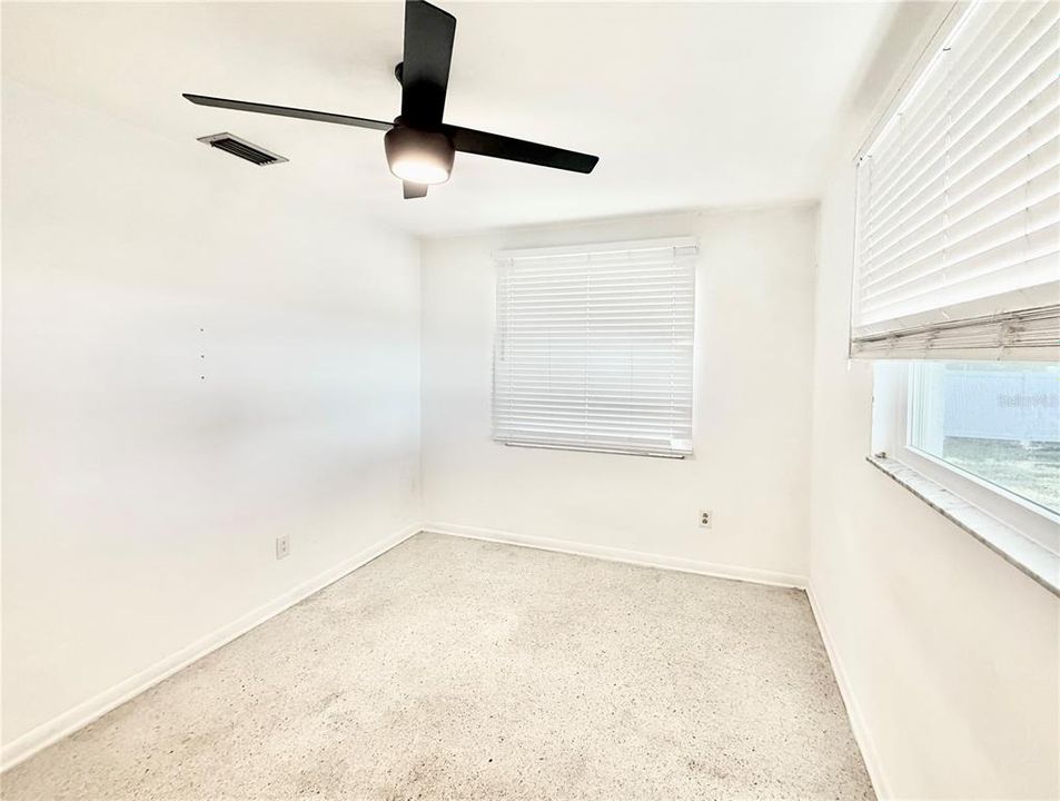 For Rent: $1,795 (2 beds, 1 baths, 808 Square Feet)