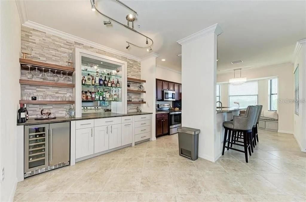 В аренду: $3,200 (2 спален, 2 ванн, 1107 Квадратных фут)