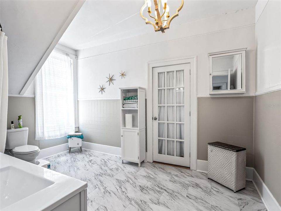 На продажу: $549,947 (4 спален, 2 ванн, 3175 Квадратных фут)