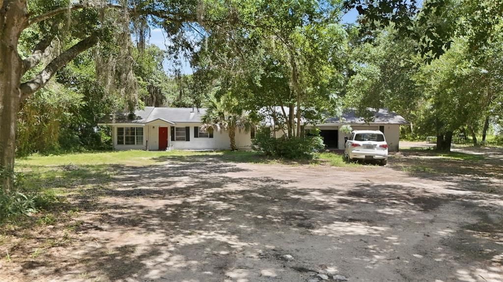 En Venta: $599,000 (2.50 acres)