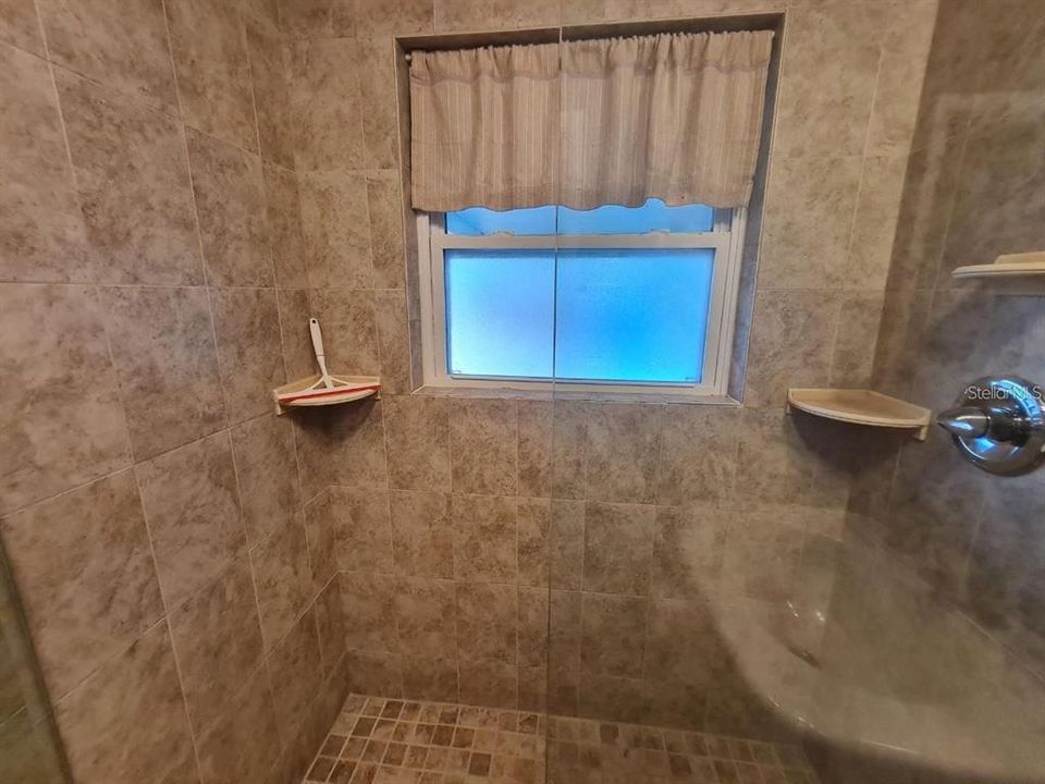 En Renta: $2,550 (2 camas, 1 baños, 1065 Pies cuadrados)