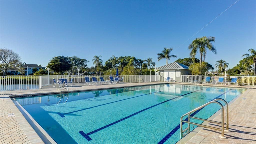 For Sale: $325,000 (2 beds, 2 baths, 1334 Square Feet)