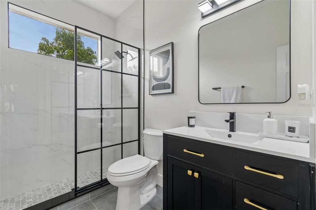 En Venta: $1,095,000 (5 camas, 4 baños, 3514 Pies cuadrados)