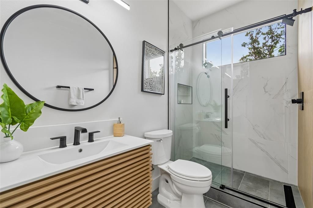 En Venta: $1,095,000 (5 camas, 4 baños, 3514 Pies cuadrados)