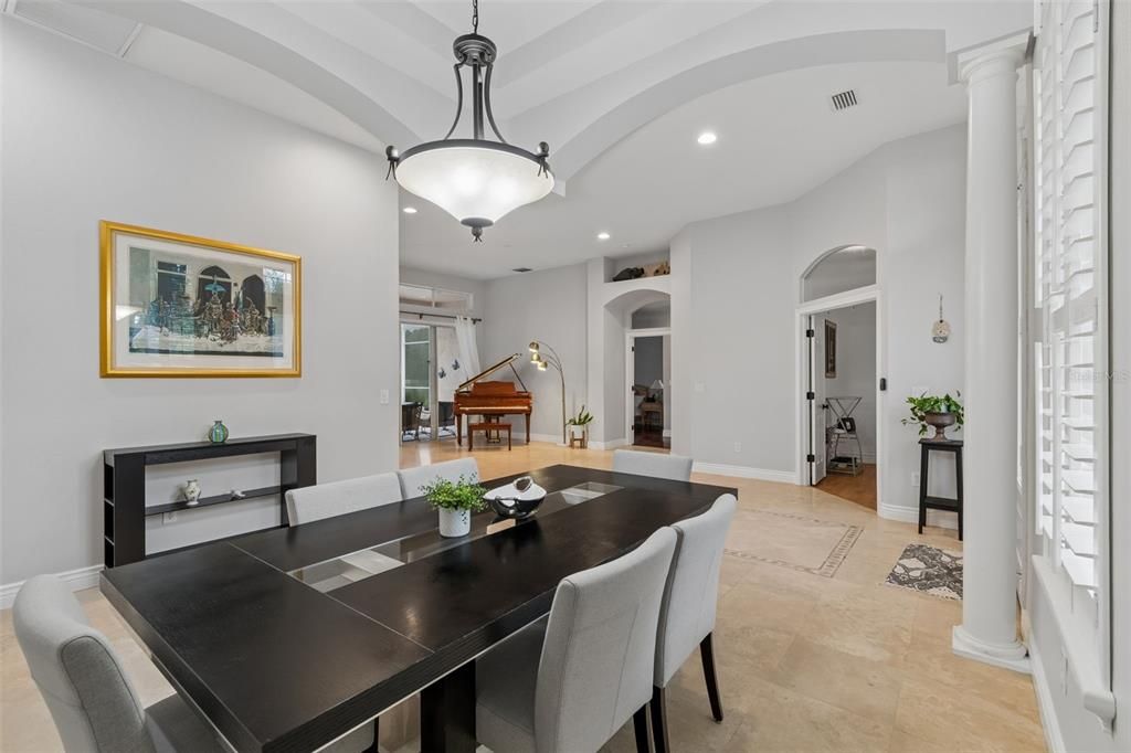 En Venta: $1,095,000 (5 camas, 4 baños, 3514 Pies cuadrados)
