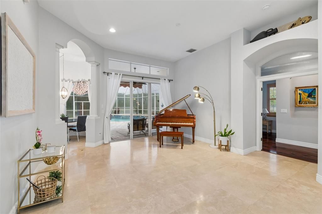 En Venta: $1,095,000 (5 camas, 4 baños, 3514 Pies cuadrados)