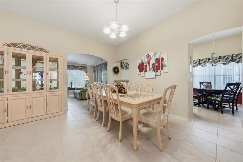 For Sale: $299,000 (2 beds, 2 baths, 1530 Square Feet)