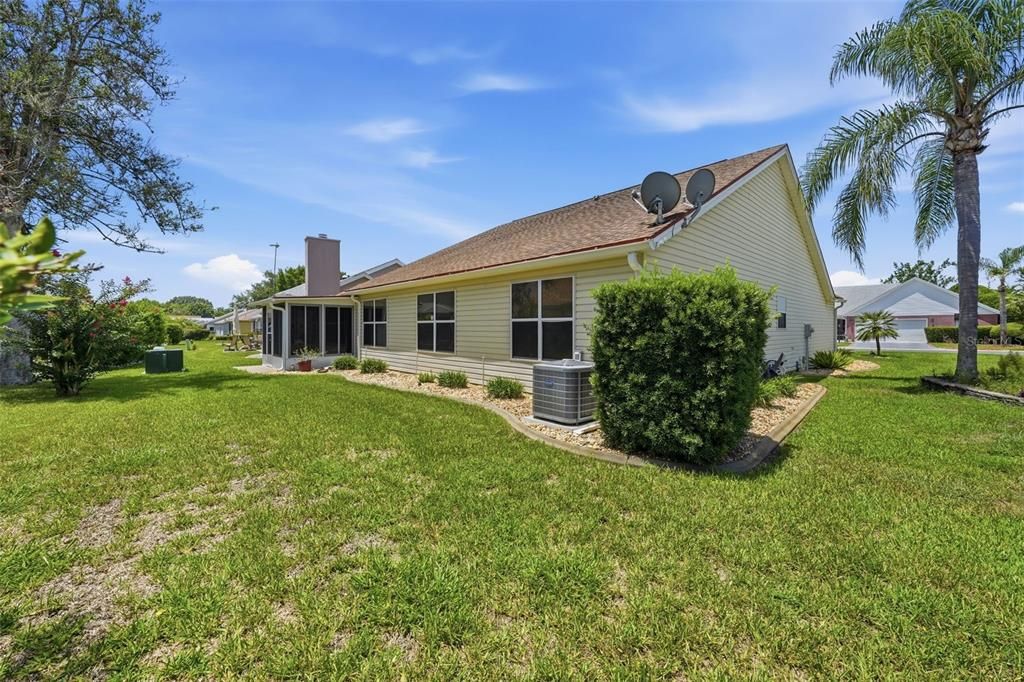 For Sale: $299,000 (2 beds, 2 baths, 1530 Square Feet)