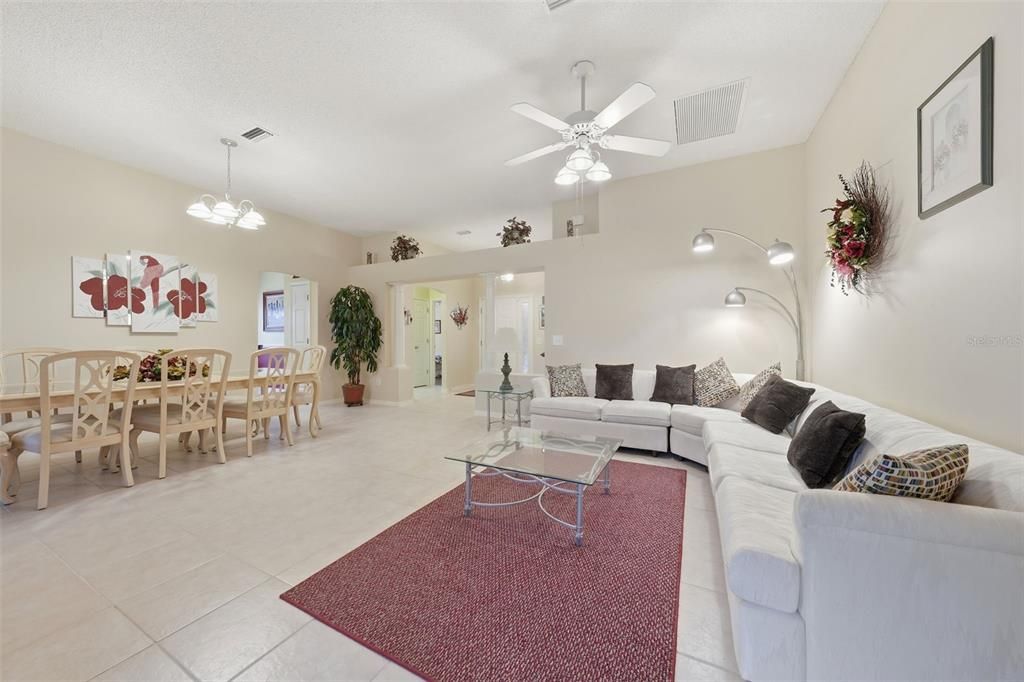 For Sale: $299,000 (2 beds, 2 baths, 1530 Square Feet)