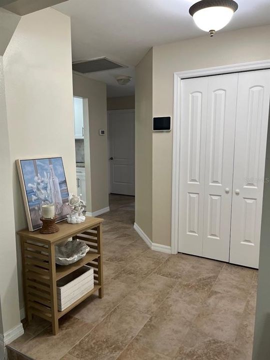 Activo con contrato: $325,000 (3 camas, 2 baños, 1730 Pies cuadrados)