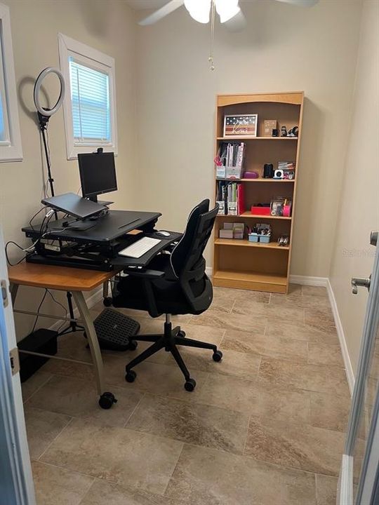 Activo con contrato: $325,000 (3 camas, 2 baños, 1730 Pies cuadrados)