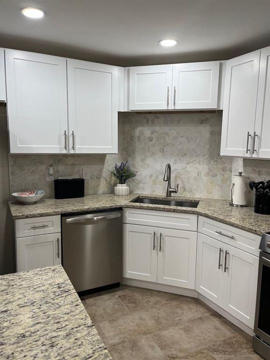 Activo con contrato: $325,000 (3 camas, 2 baños, 1730 Pies cuadrados)