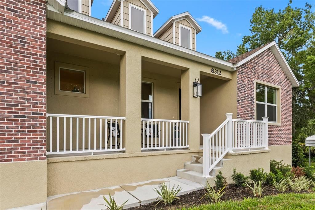 En Venta: $715,000 (4 camas, 3 baños, 2000 Pies cuadrados)