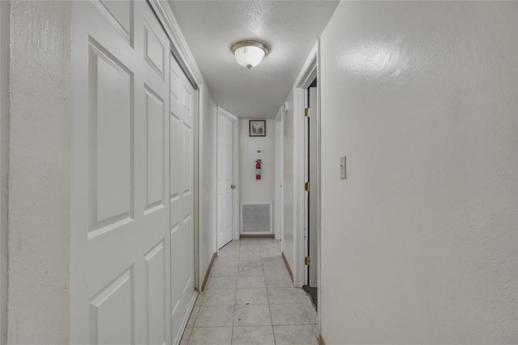 For Sale: $218,000 (3 beds, 2 baths, 1014 Square Feet)