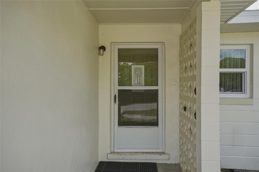 For Sale: $218,000 (3 beds, 2 baths, 1014 Square Feet)