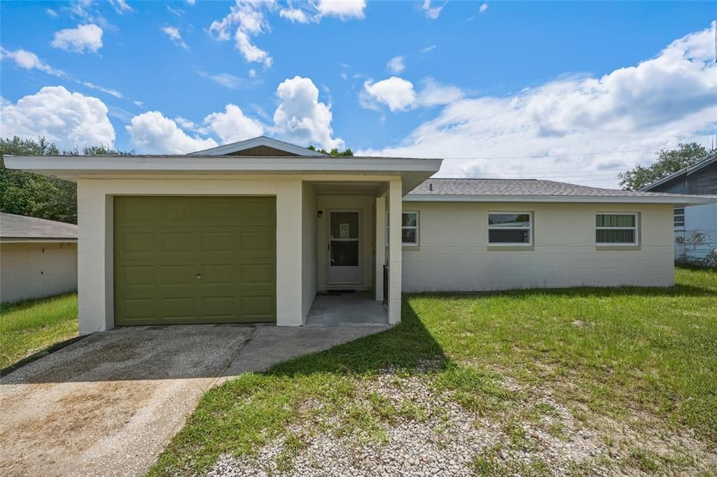 For Sale: $218,000 (3 beds, 2 baths, 1014 Square Feet)