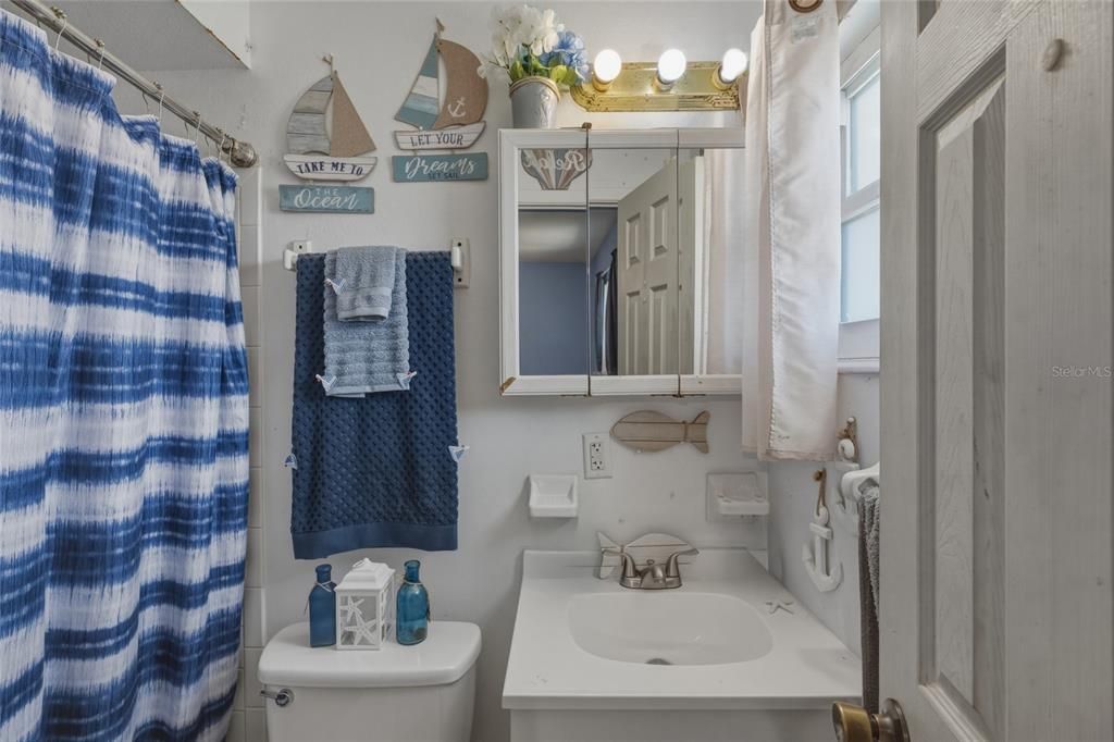 For Sale: $218,000 (3 beds, 2 baths, 1014 Square Feet)