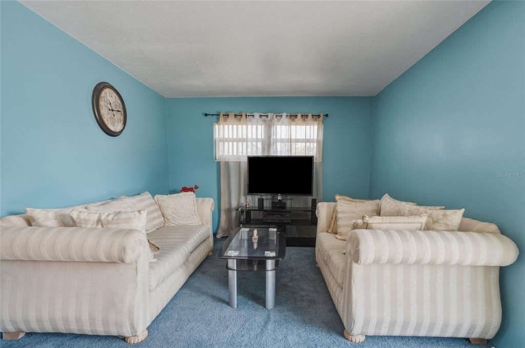 For Sale: $218,000 (3 beds, 2 baths, 1014 Square Feet)