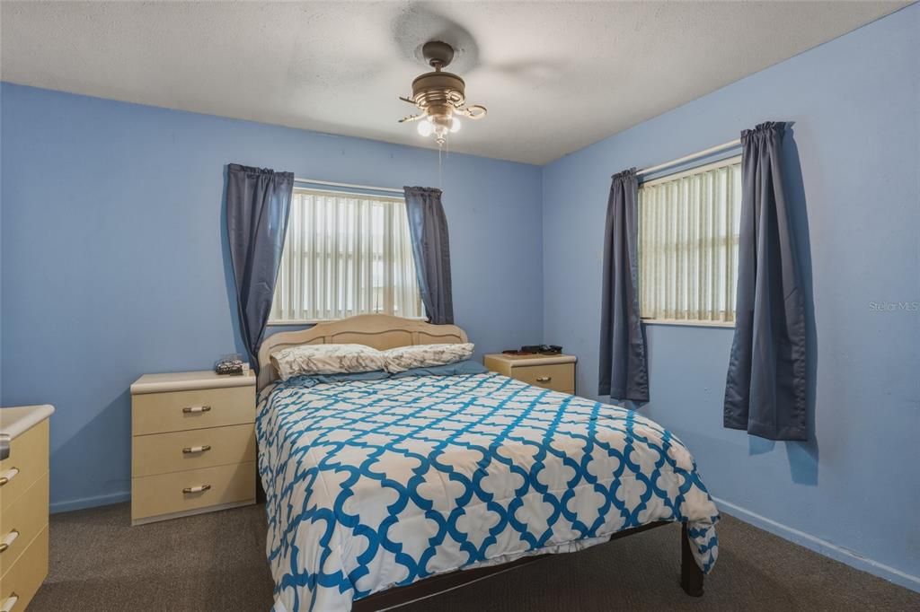 For Sale: $218,000 (3 beds, 2 baths, 1014 Square Feet)