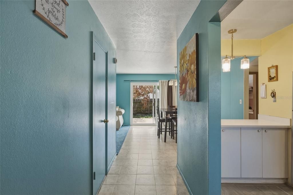 For Sale: $218,000 (3 beds, 2 baths, 1014 Square Feet)