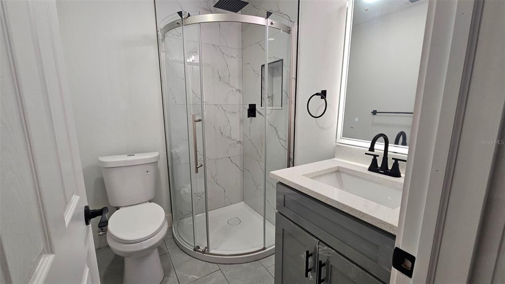 For Sale: $254,900 (3 beds, 2 baths, 912 Square Feet)