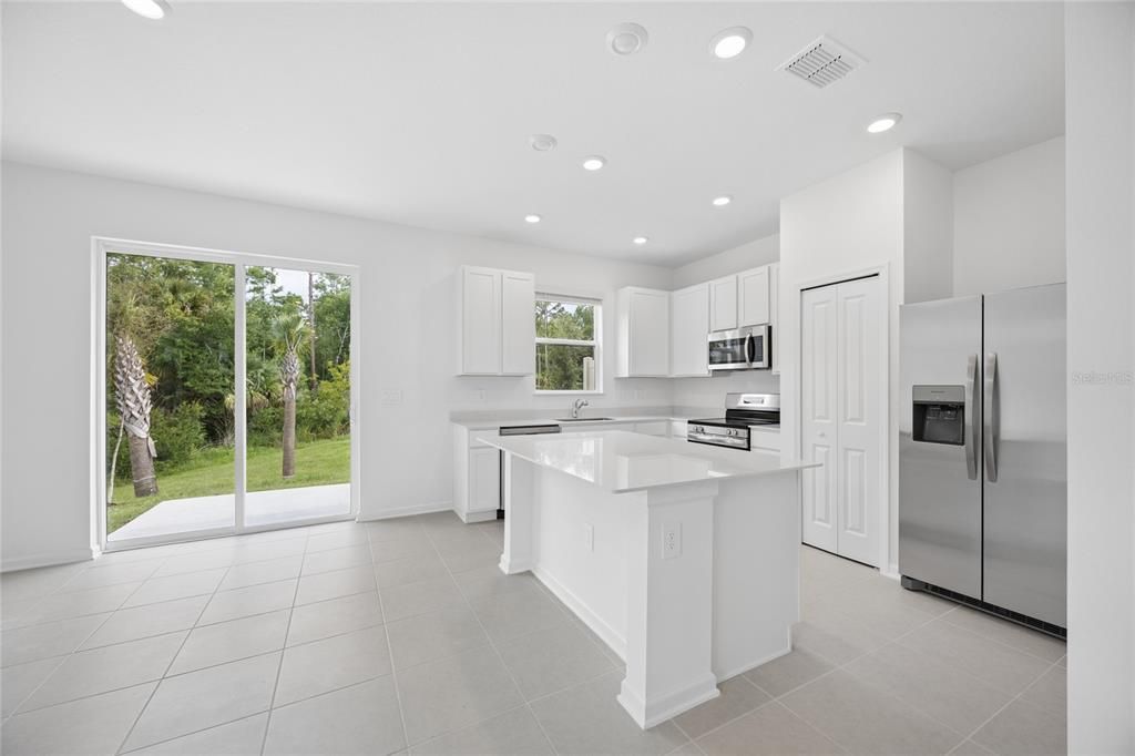 For Rent: $2,000 (3 beds, 2 baths, 1873 Square Feet)