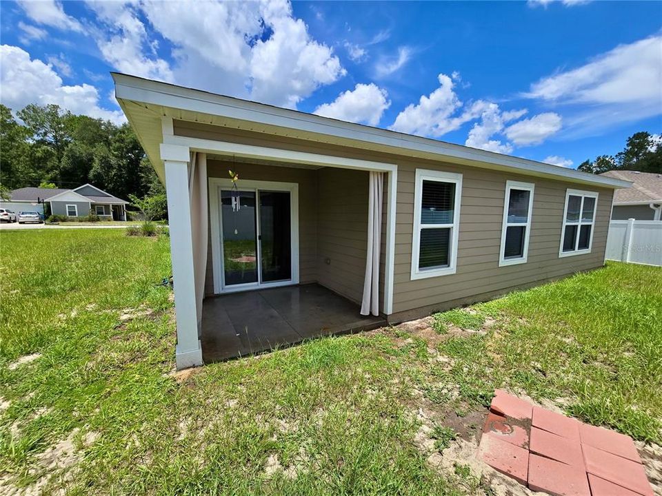 На продажу: $299,990 (4 спален, 2 ванн, 1602 Квадратных фут)