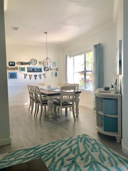 For Rent: $2,500 (3 beds, 2 baths, 1350 Square Feet)