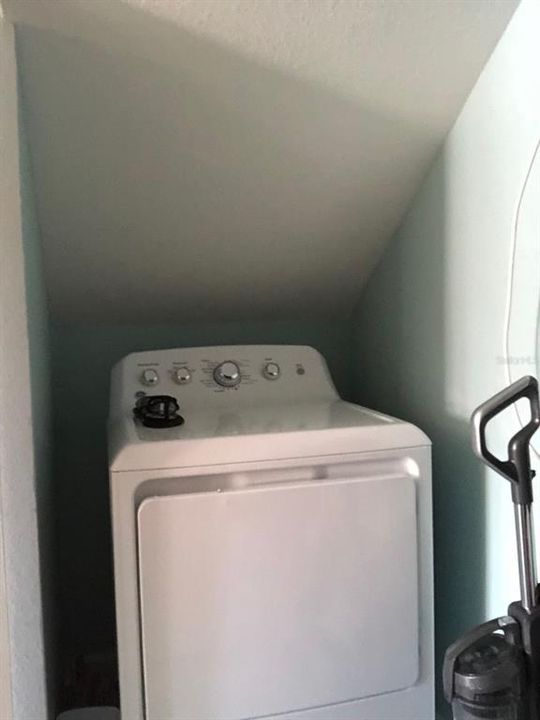 For Rent: $2,500 (3 beds, 2 baths, 1350 Square Feet)
