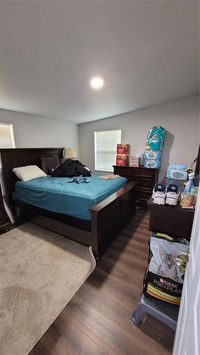 For Sale: $180,000 (2 beds, 1 baths, 816 Square Feet)