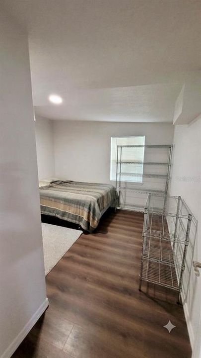 For Sale: $180,000 (2 beds, 1 baths, 816 Square Feet)