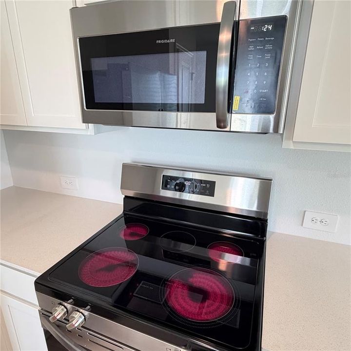 For Rent: $2,197 (4 beds, 2 baths, 1600 Square Feet)