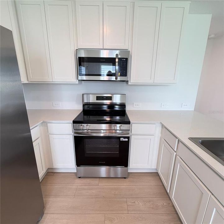 For Rent: $2,197 (4 beds, 2 baths, 1600 Square Feet)