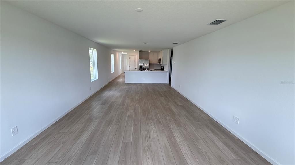 For Rent: $2,197 (4 beds, 2 baths, 1600 Square Feet)