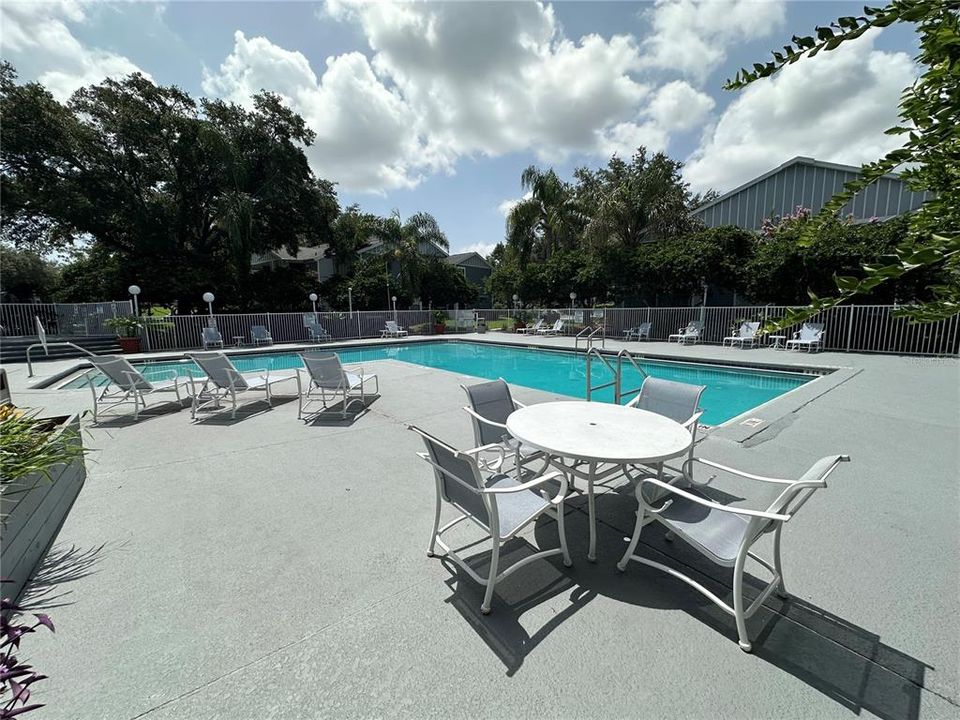For Sale: $127,000 (1 beds, 1 baths, 588 Square Feet)