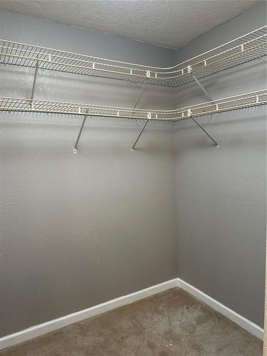 For Sale: $127,000 (1 beds, 1 baths, 588 Square Feet)