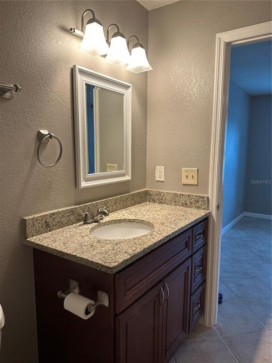For Sale: $127,000 (1 beds, 1 baths, 588 Square Feet)
