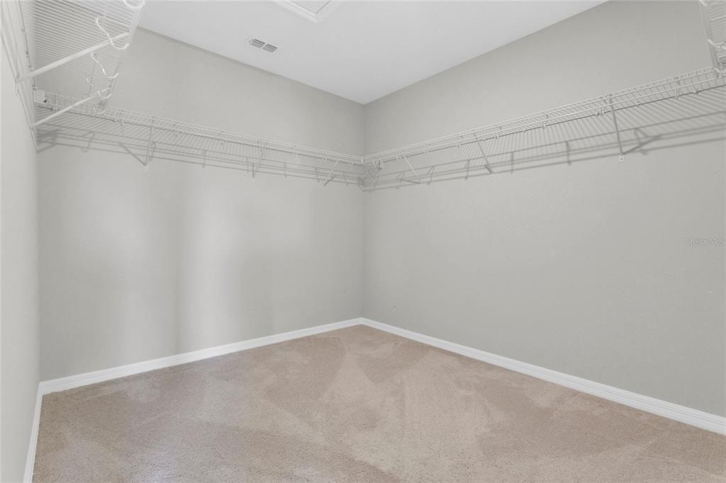 For Sale: $729,000 (5 beds, 3 baths, 2788 Square Feet)