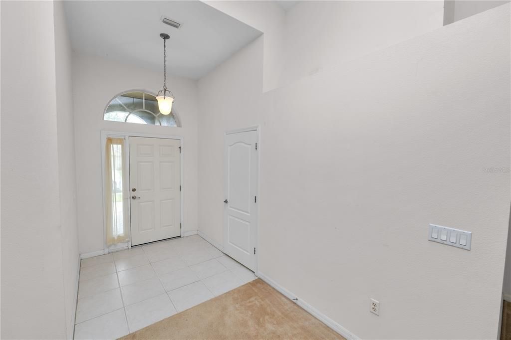 Active With Contract: $308,900 (3 beds, 2 baths, 1620 Square Feet)