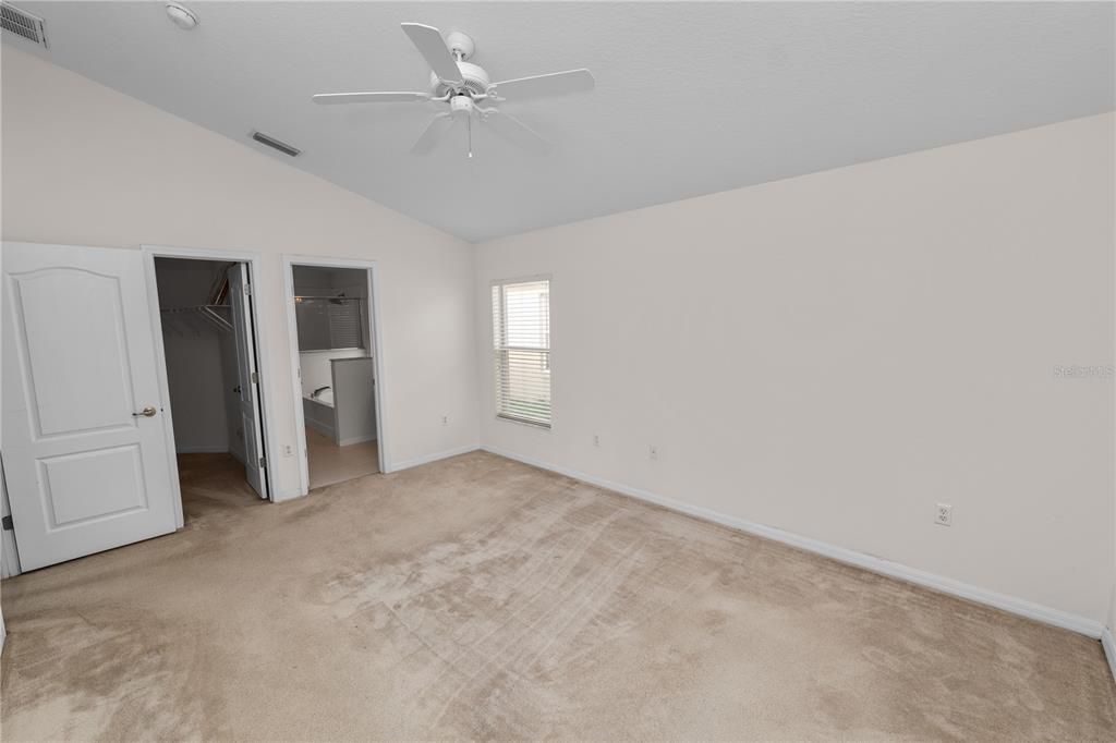 Active With Contract: $308,900 (3 beds, 2 baths, 1620 Square Feet)