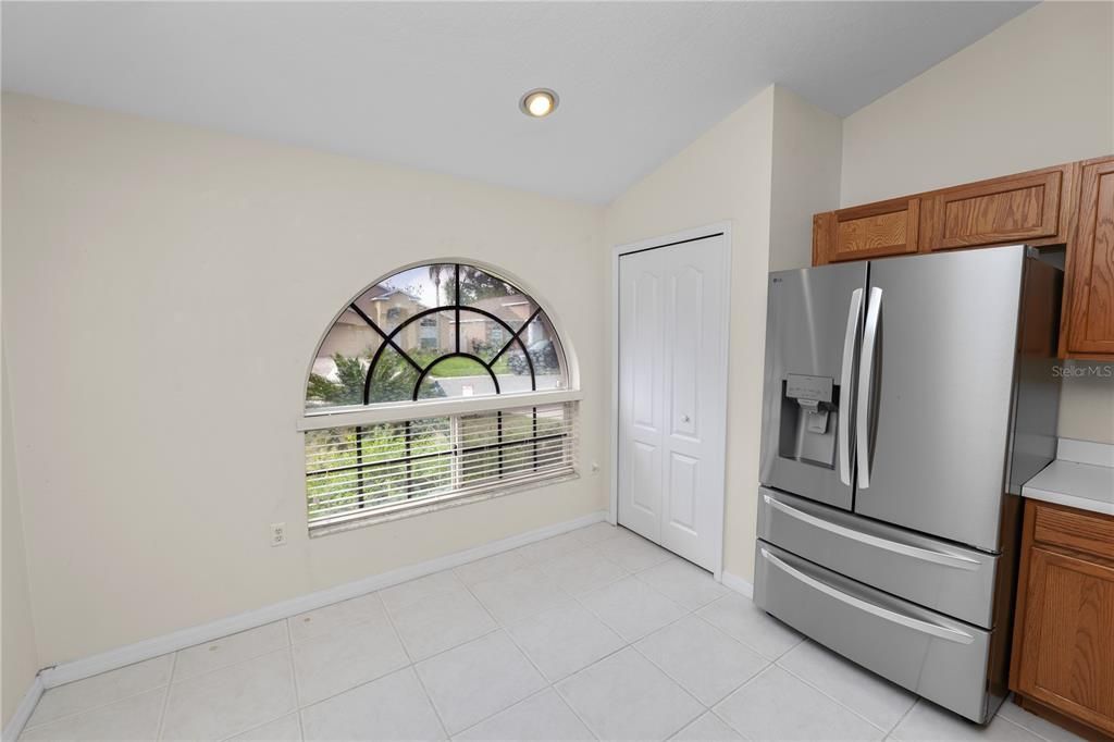 Active With Contract: $308,900 (3 beds, 2 baths, 1620 Square Feet)