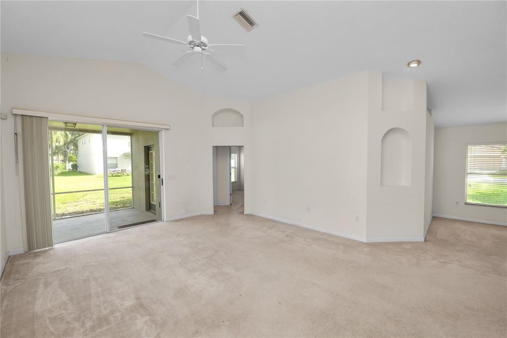 Active With Contract: $308,900 (3 beds, 2 baths, 1620 Square Feet)
